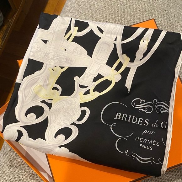 Authentic Hermes silk scarf - Picture 2 of 16